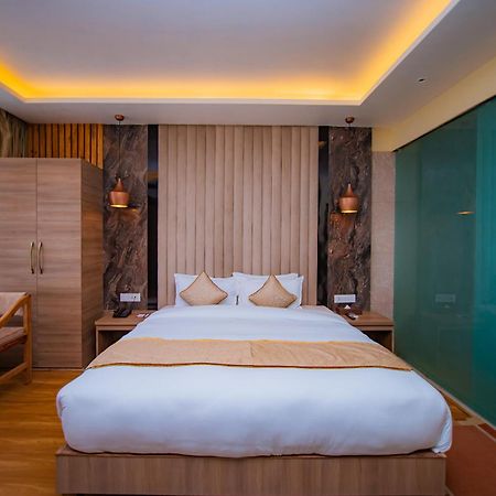 Temple Himalaya Hotel & Spa 博卡拉 外观 照片