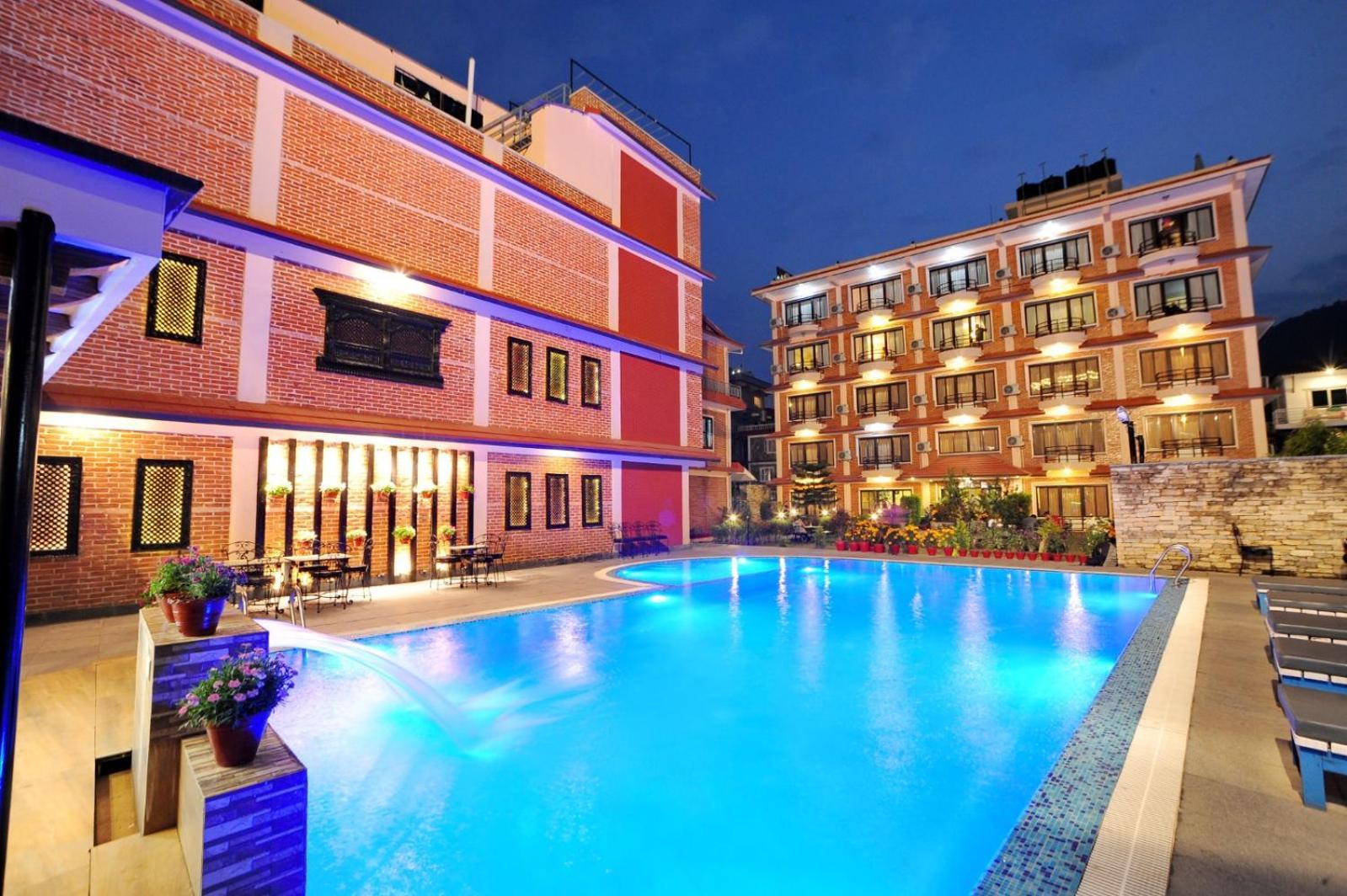 Temple Himalaya Hotel & Spa 博卡拉 外观 照片