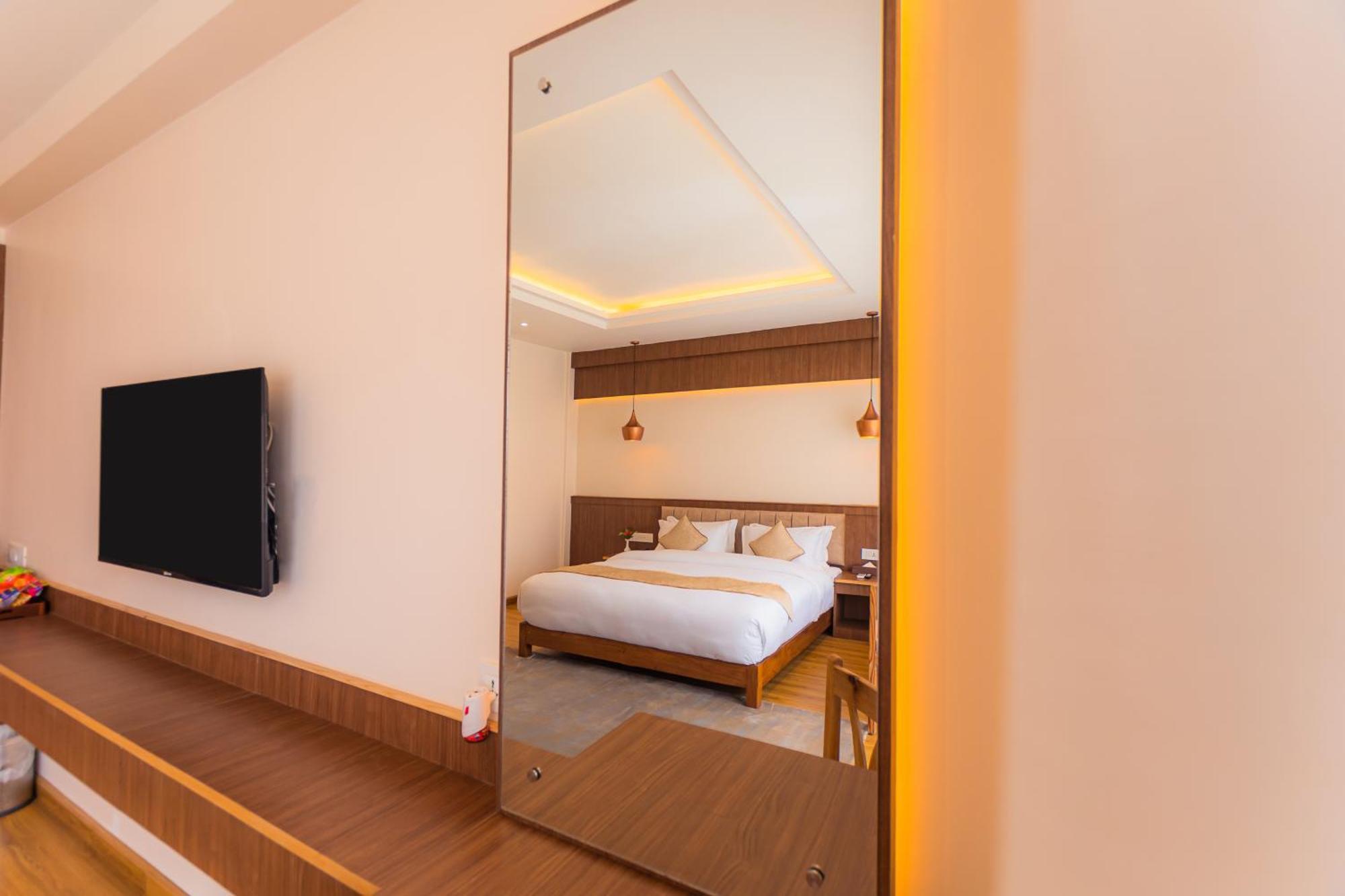 Temple Himalaya Hotel & Spa 博卡拉 外观 照片