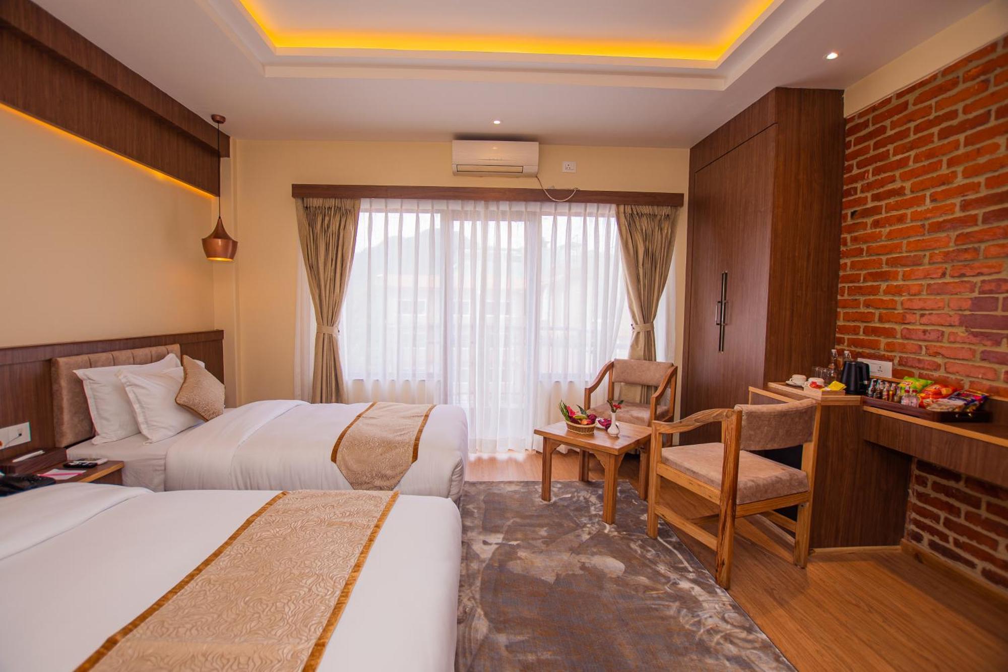 Temple Himalaya Hotel & Spa 博卡拉 外观 照片