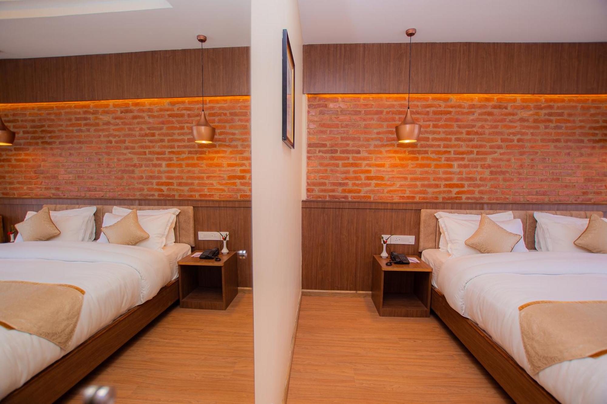 Temple Himalaya Hotel & Spa 博卡拉 外观 照片
