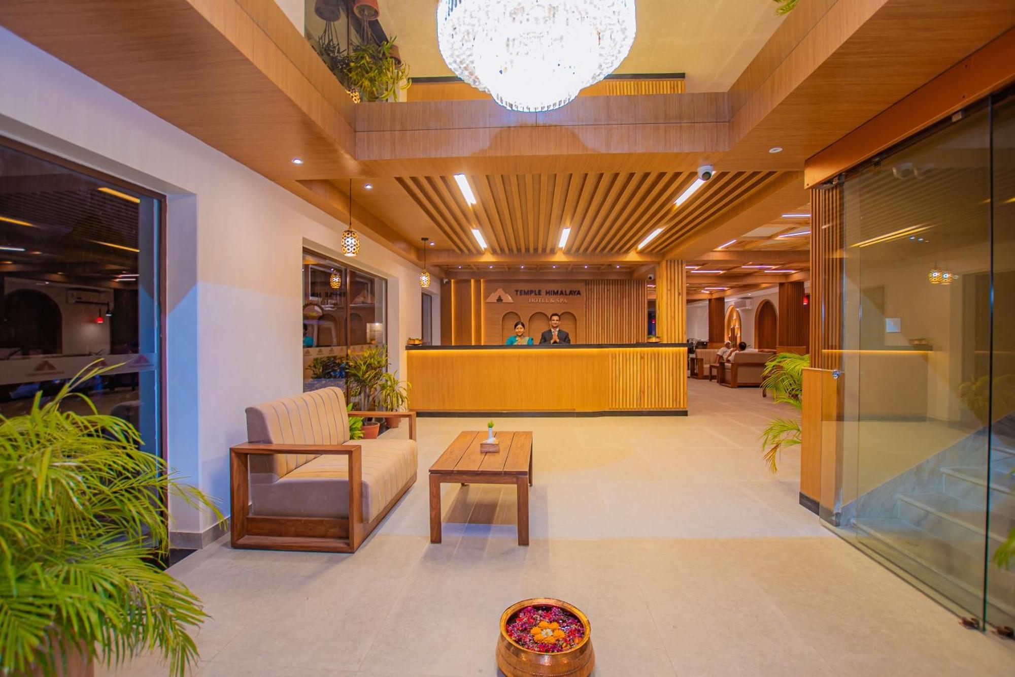 Temple Himalaya Hotel & Spa 博卡拉 外观 照片
