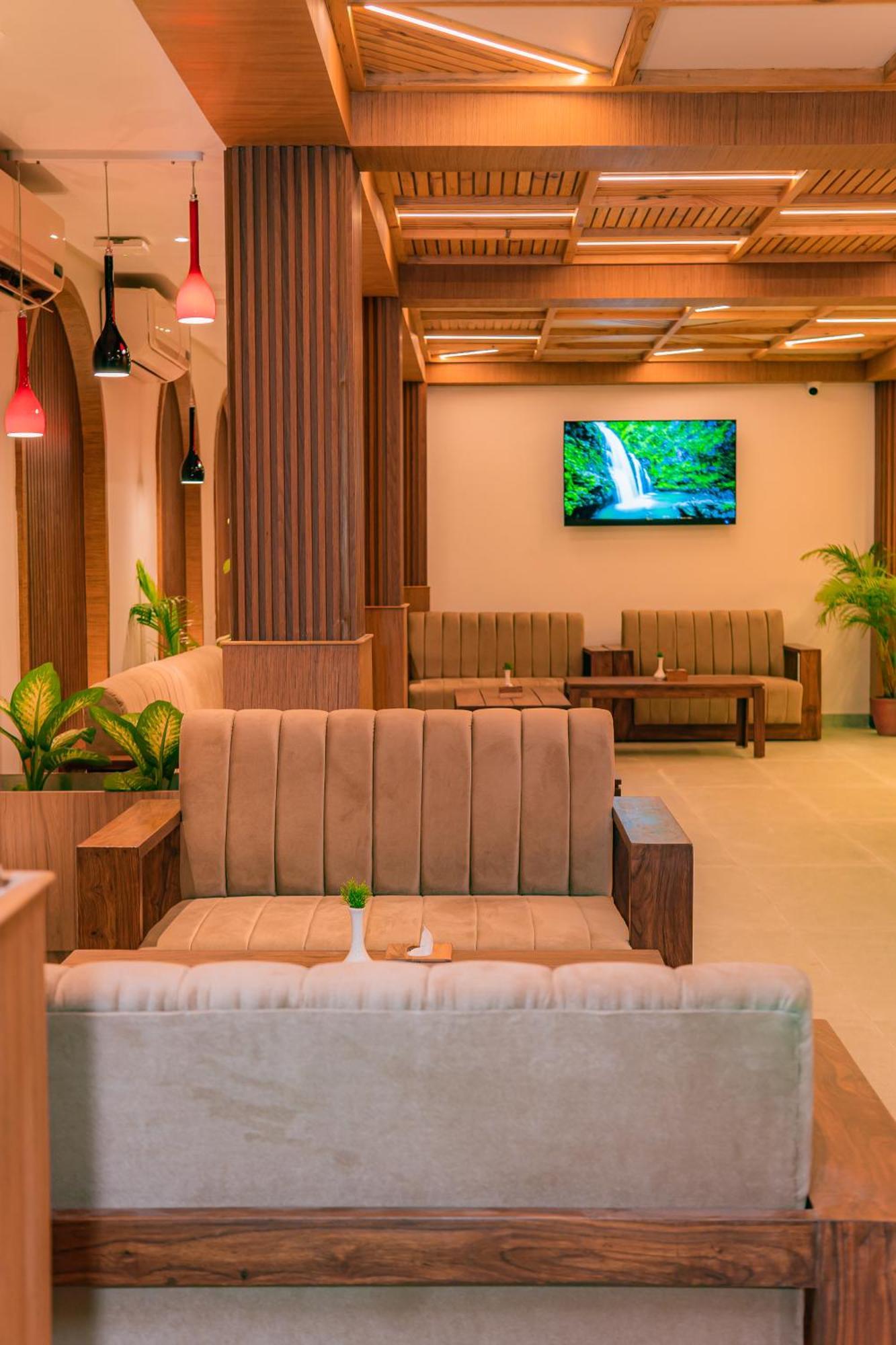 Temple Himalaya Hotel & Spa 博卡拉 外观 照片