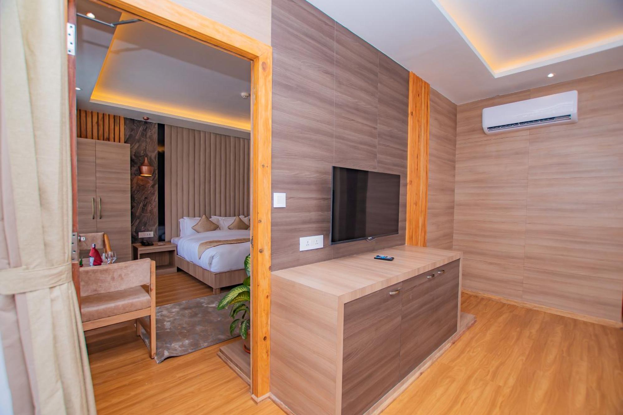 Temple Himalaya Hotel & Spa 博卡拉 外观 照片
