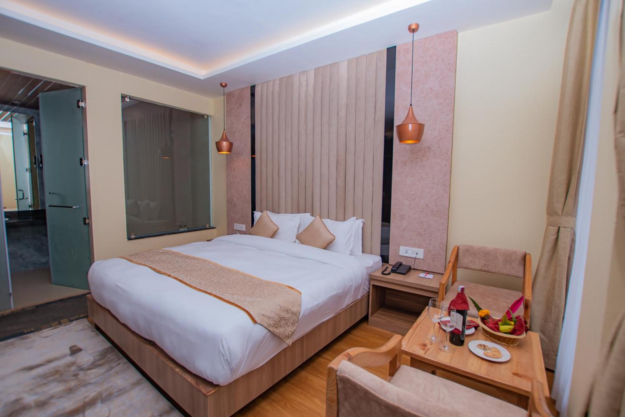 Temple Himalaya Hotel & Spa 博卡拉 外观 照片