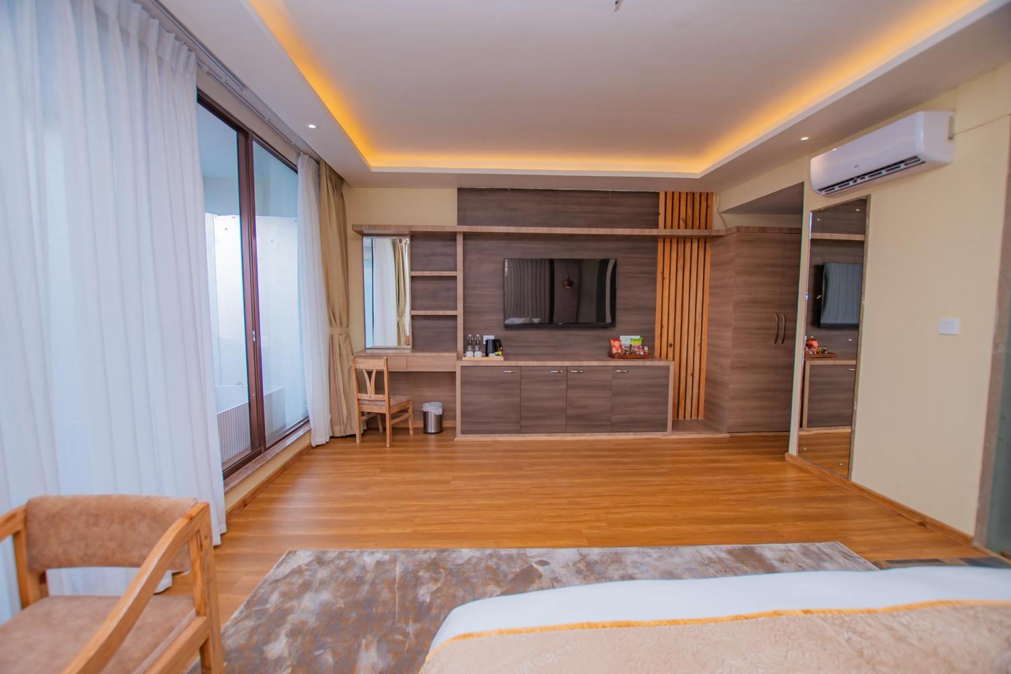 Temple Himalaya Hotel & Spa 博卡拉 外观 照片