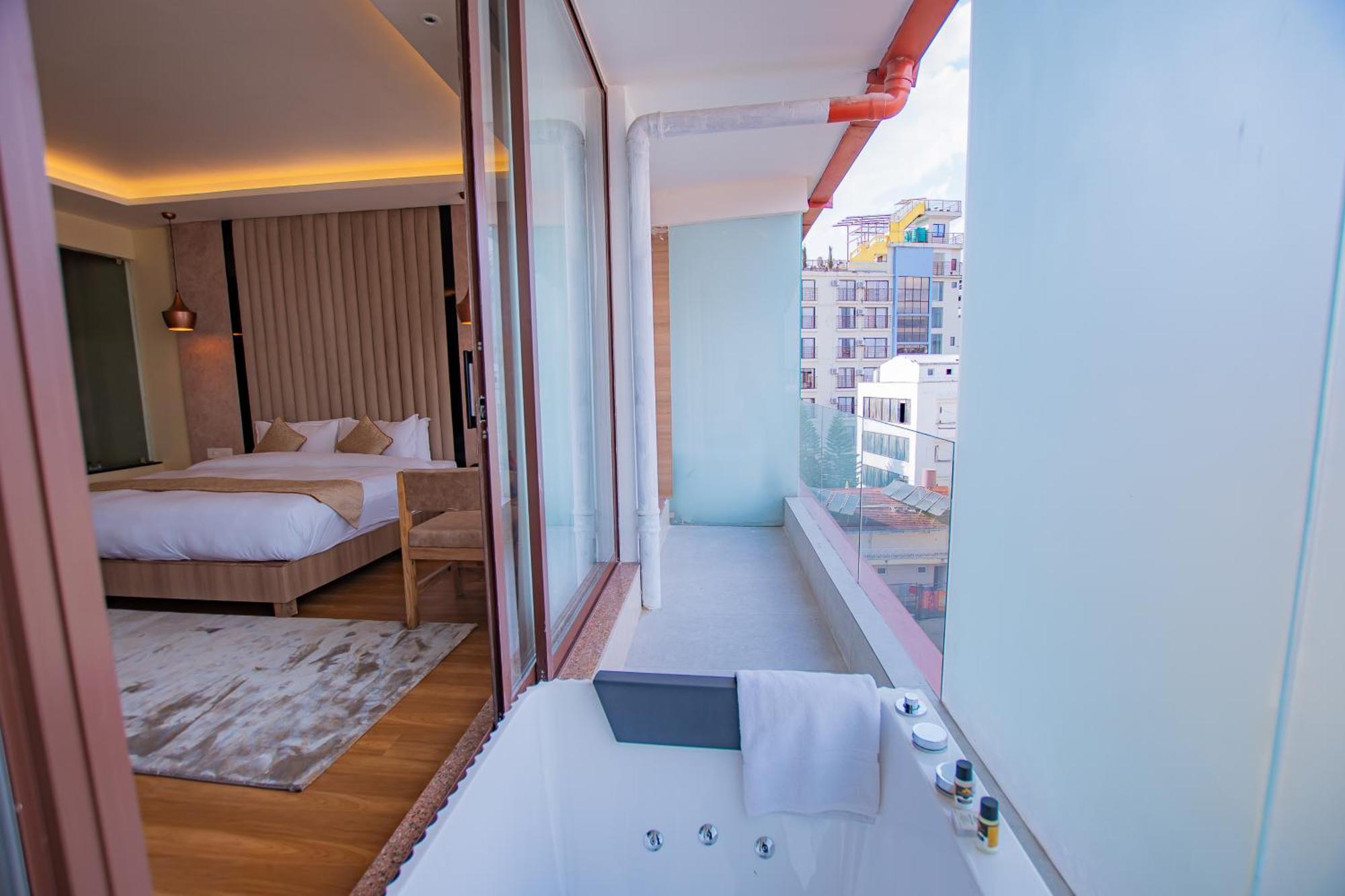 Temple Himalaya Hotel & Spa 博卡拉 外观 照片